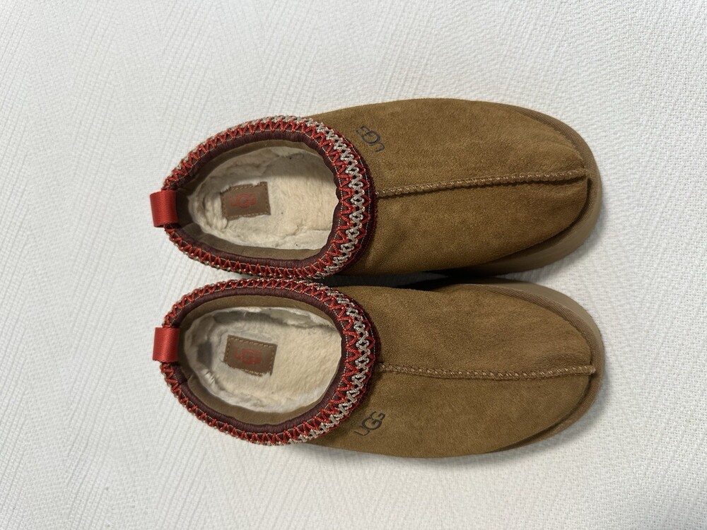 UGG Tazz Platform Slippers Women’s Size 7 Chestnut Suede Clog Shoes